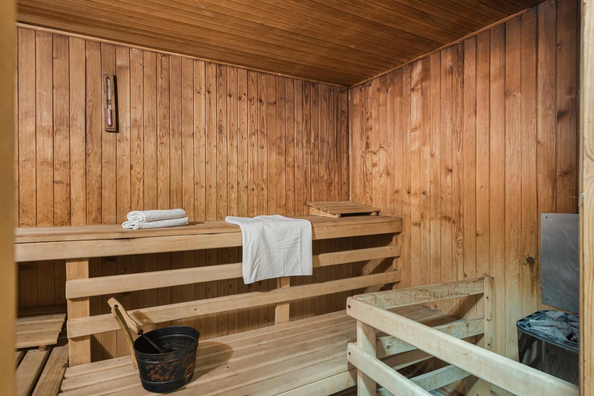 Hotel Osrodek Delfin Rewita à Jurata Extérieur photo